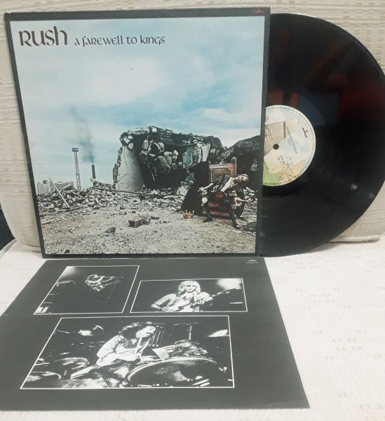 LP Rush  A Farewell To Kings    1977