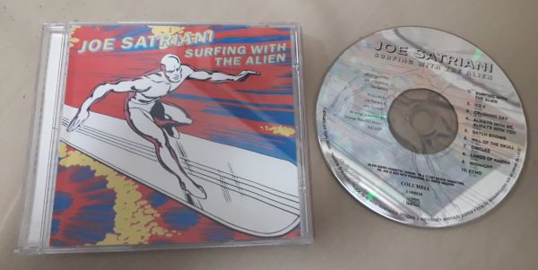 Cd   Joe  Satriani     Surfing  With  The Alien