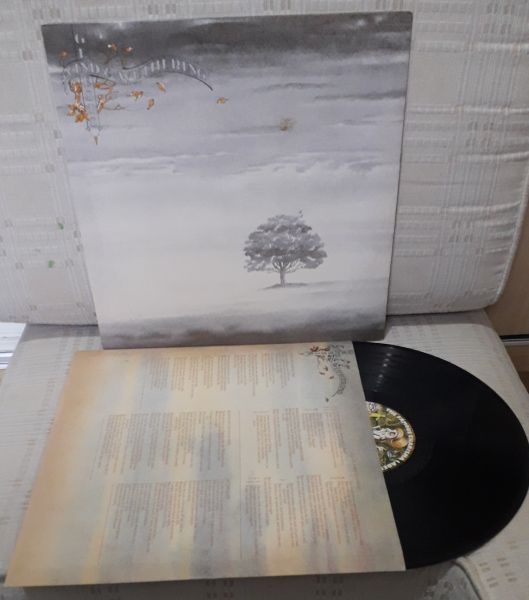 Lp  Genesis    Wind  &  Wuthering